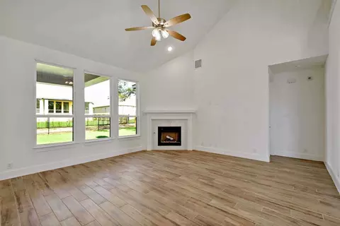 Living - 325 Vale Run, Kyle, TX 78640 photo 2 of 5