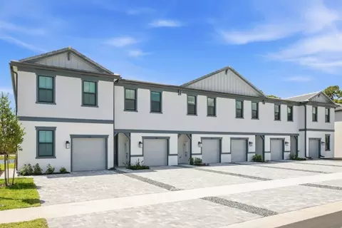 6777 Kavagi Dr, Lantana, FL 33462
