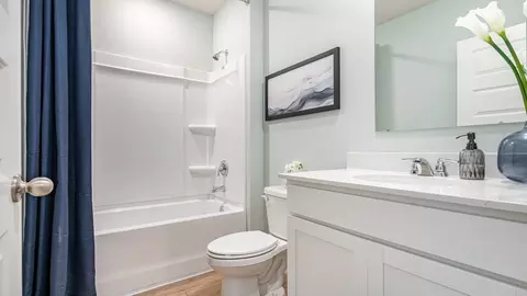 Bath - 1422 NE 8th St, Okeechobee, FL 34972 photo 1 of 2