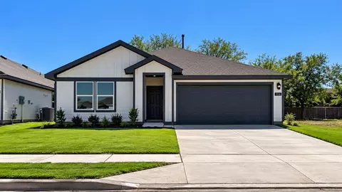 1516 Lemon Tree Ln, Fort Worth, TX 76140