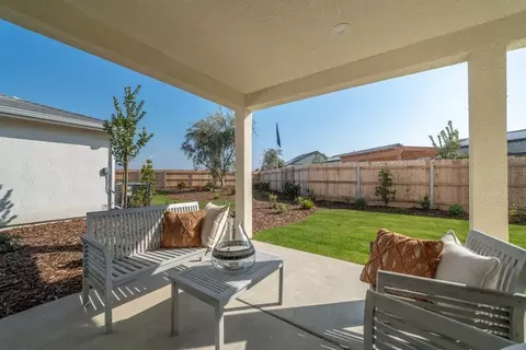 Other - 1230 Bishop Dr, Tulare, CA 93274 photo 3 of 5
