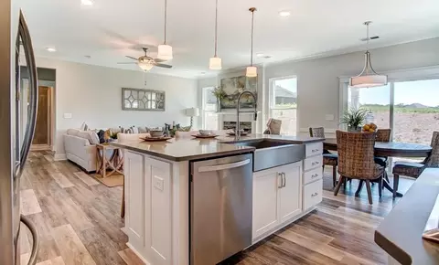 Kitchen - 300 Lomond Loop, Chesapeake, VA 23322 photo 5 of 10