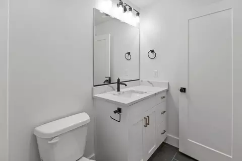 Bath - 600 S 250 E, Hyde Park, UT 84318 photo 9 of 9