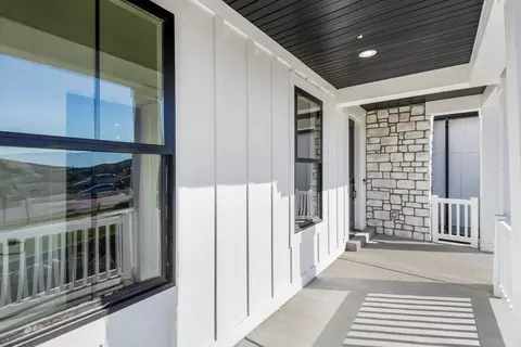 Exterior - 600 S 250 E, Hyde Park, UT 84318 photo 9 of 11