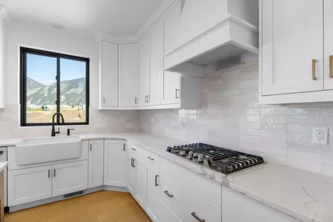 Kitchen - 600 S 250 E, Hyde Park, UT 84318 photo 13 of 14