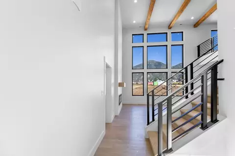 Entry Way - 600 S 250 E, Hyde Park, UT 84318 photo 6 of 12