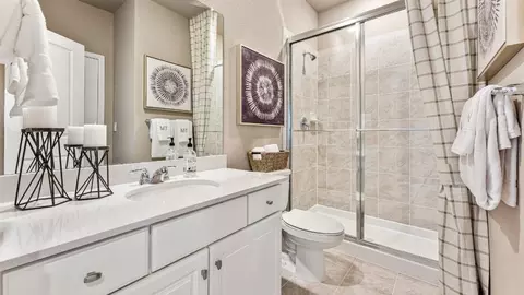 Bath - 3402 N Buchanan Way, Aurora, CO 80019 photo 1 of 4