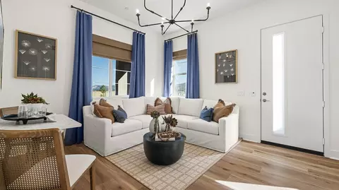 Living - 728 Ledgestone Dr, Santa Paula, CA 93060 photo 4 of 4