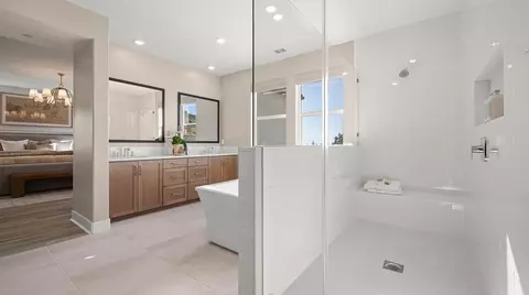 Bath - 728 Ledgestone Dr, Santa Paula, CA 93060 photo 7 of 7