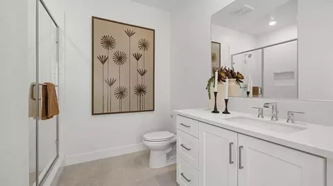 Bath - 728 Ledgestone Dr, Santa Paula, CA 93060 photo 3 of 7