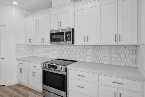 Kitchen - 6362 Benchmark Dr, Roseville, CA 95747 photo 4 of 16
