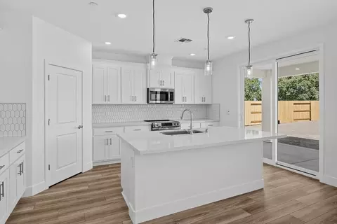 Kitchen - 6362 Benchmark Dr, Roseville, CA 95747 photo 1 of 16
