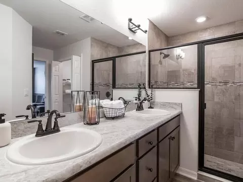Bath - 6914 163rd Dr E, Parrish, FL 34219 photo 1 of 3