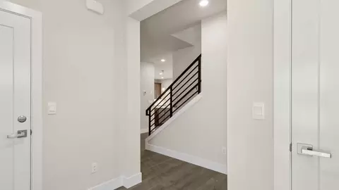 Entry Way - 19420 39th Ave SE, Bothell, WA 98012 photo 1 of 2