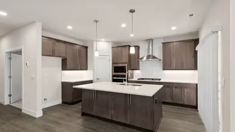 Kitchen - 19420 39th Ave SE, Bothell, WA 98012 photo 2 of 9