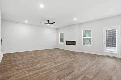 Living - 94 Jacoby Dr, Fairburn, GA 30213 photo 1 of 1
