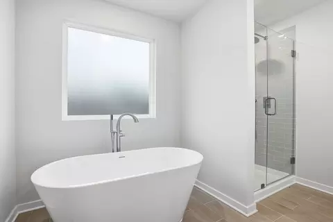 Bath - 94 Jacoby Dr, Fairburn, GA 30213 photo 4 of 7