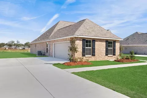 Exterior - 370 Saw Grass Loop, Covington, LA 70435 photo 4 of 5