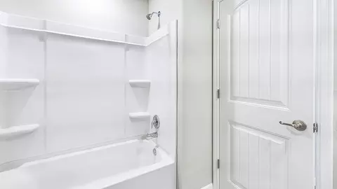 Bath - 111 Cruz Dr, Sunset, LA 70584 photo 2 of 8
