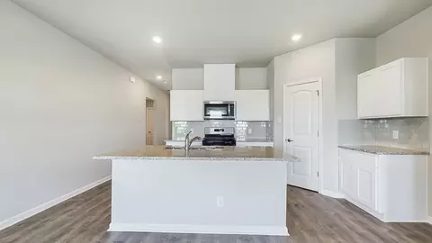 Kitchen - 111 Cruz Dr, Sunset, LA 70584 photo 5 of 9