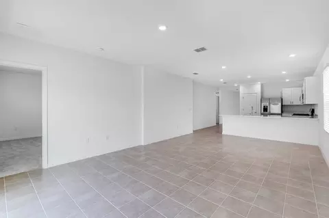 Living - 13509 Camelot Ct, Parrish, FL 34219 photo 7 of 10