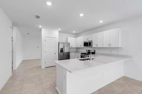 Kitchen - 13509 Camelot Ct, Parrish, FL 34219 photo 1 of 11