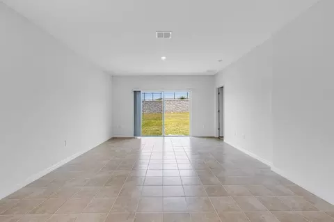 Living - 13509 Camelot Ct, Parrish, FL 34219 photo 6 of 10