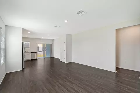 Living - 4638 Hawthorn Ave, Parrish, FL 34219 photo 2 of 3