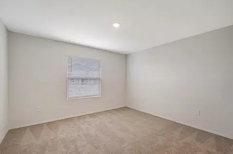 Bedroom - 4638 Hawthorn Ave, Parrish, FL 34219 photo 1 of 4