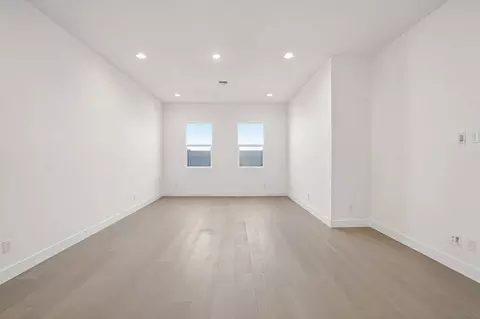 Living - 10454 E Unity Ave, Mesa, AZ 85212 photo 4 of 6