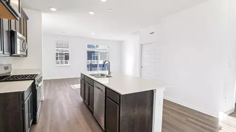 Kitchen - 1303 Foxglove Dr, Bartlett, IL 60103 photo 3 of 7