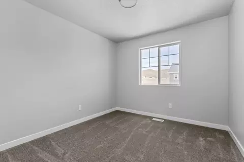 Bedroom - 6417 Vernon Dr, Eagle Mountain, UT 84005 photo 3 of 6