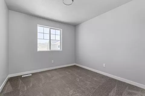 Bedroom - 6417 Vernon Dr, Eagle Mountain, UT 84005 photo 2 of 6