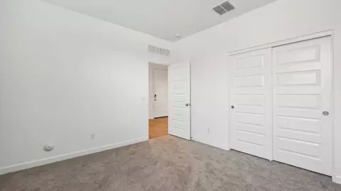 Bedroom - 2619 W Sentiero Ave, Apache Junction, AZ 85120 photo 6 of 17