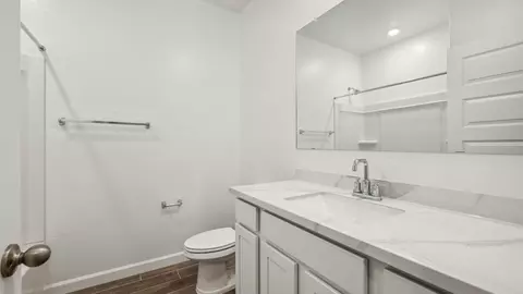 Bath - 2619 W Sentiero Ave, Apache Junction, AZ 85120 photo 2 of 11