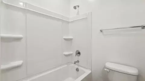 Bath - 2619 W Sentiero Ave, Apache Junction, AZ 85120 photo 5 of 11