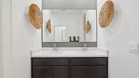 Bath - 2619 W Sentiero Ave, Apache Junction, AZ 85120 photo 6 of 11