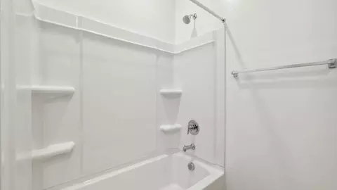 Bath - 2619 W Sentiero Ave, Apache Junction, AZ 85120 photo 3 of 11