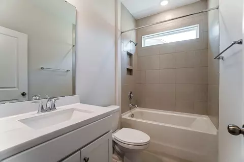 Bath - 3815 Secrest Shortcut Rd, Monroe, NC 28110 photo 3 of 6