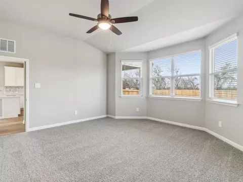 6535 Queen Carol, San Antonio, TX 78239