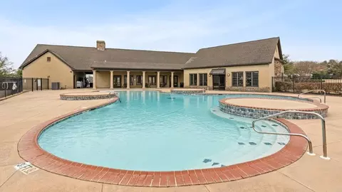 Exterior - 6502 Firefly Ln, Montgomery, AL 36116 photo 5 of 6