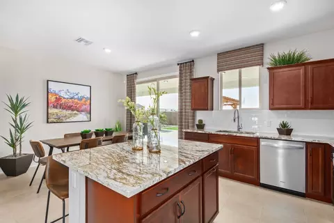 Kitchen - 7670 E 35th St, Yuma, AZ 85365 photo 5 of 7
