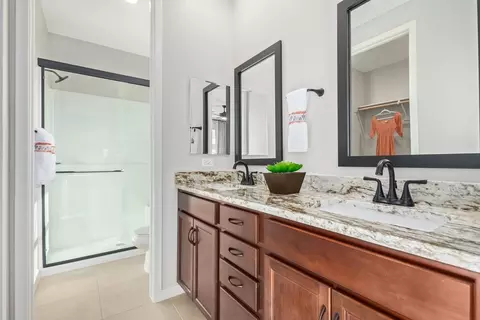 Bath - 7670 E 35th St, Yuma, AZ 85365 photo 6 of 7