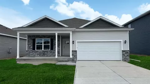 5516 143rd St, Urbandale, IA 50323