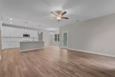 Living - 214 Forest Valley Dr, Spring Lake, NC 28390 photo 2 of 3