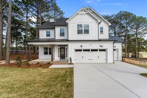 Exterior - 214 Forest Valley Dr, Spring Lake, NC 28390 photo 8 of 11