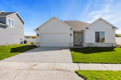1876 W Rivergate Dr, Logan, UT 84321
