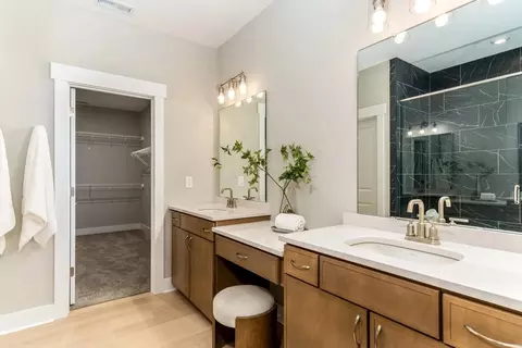 Bath - Fourth Street, Covington, KY 41011 photo 2 of 2