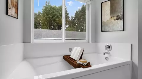 Bath - 63300 NE Peale St, Bend, OR 97701 photo 3 of 5