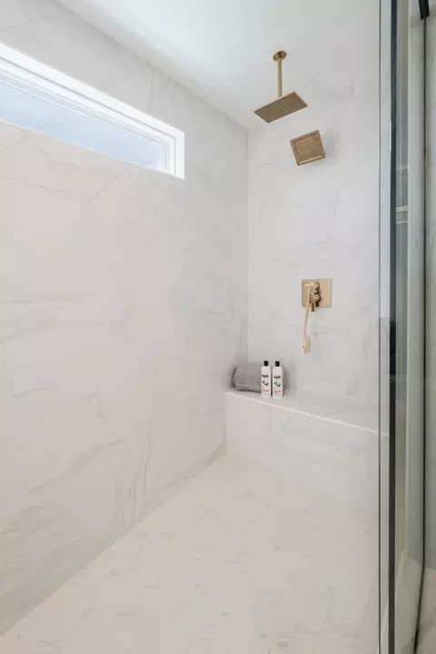 Bath - 175 Westwoods Rd, Wright City, MO 63390 photo 1 of 6